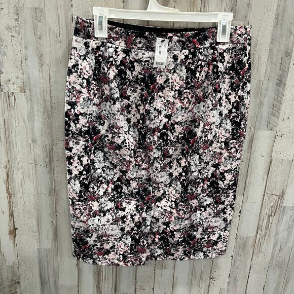The Limited Dresses & Skirts - New! The Limited Dark Floral Pencil Skirt Women’s Size 10 Career Business Modest
